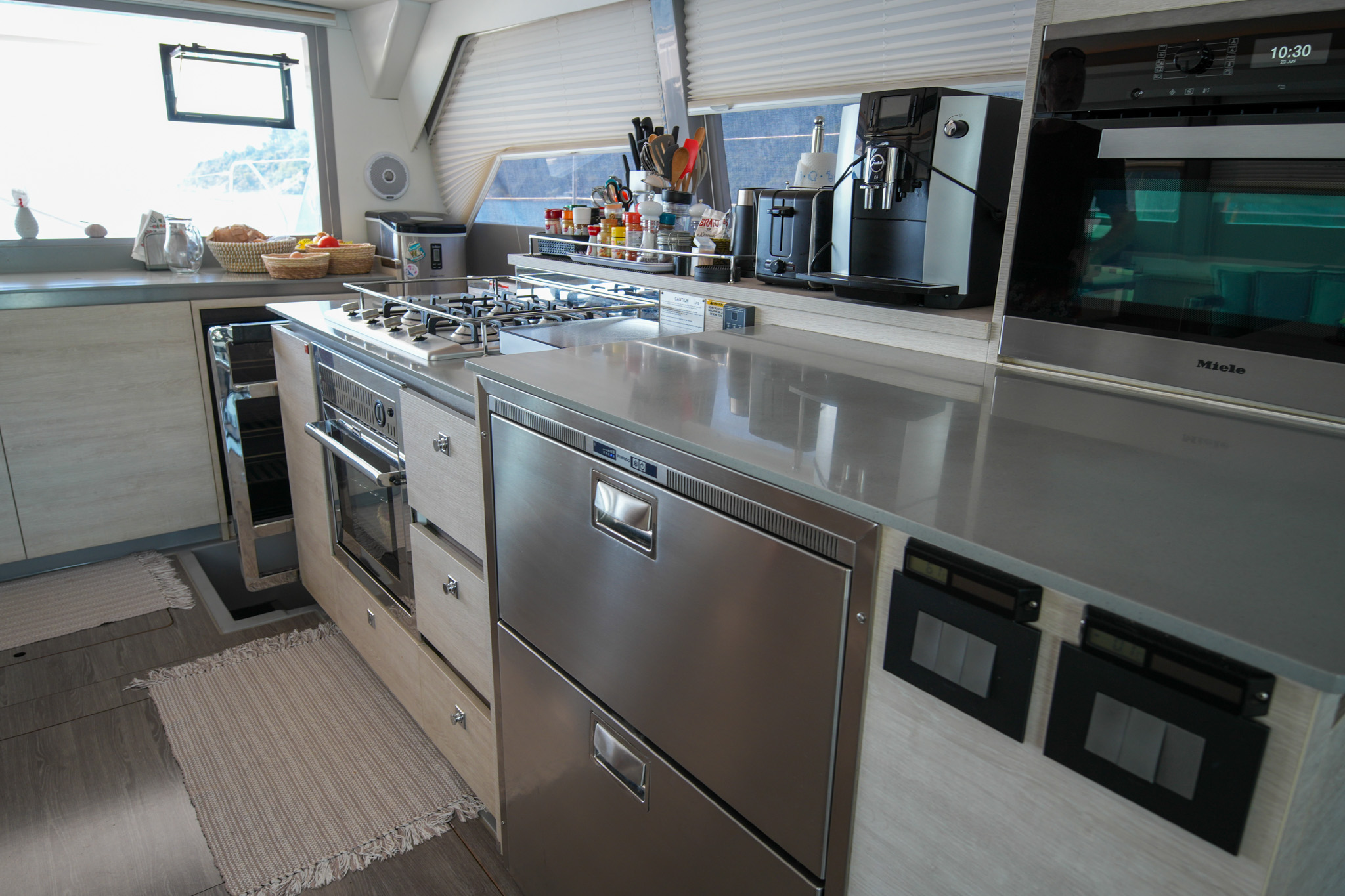 DREAM TEAM Leopard 50 catamaran for sale
