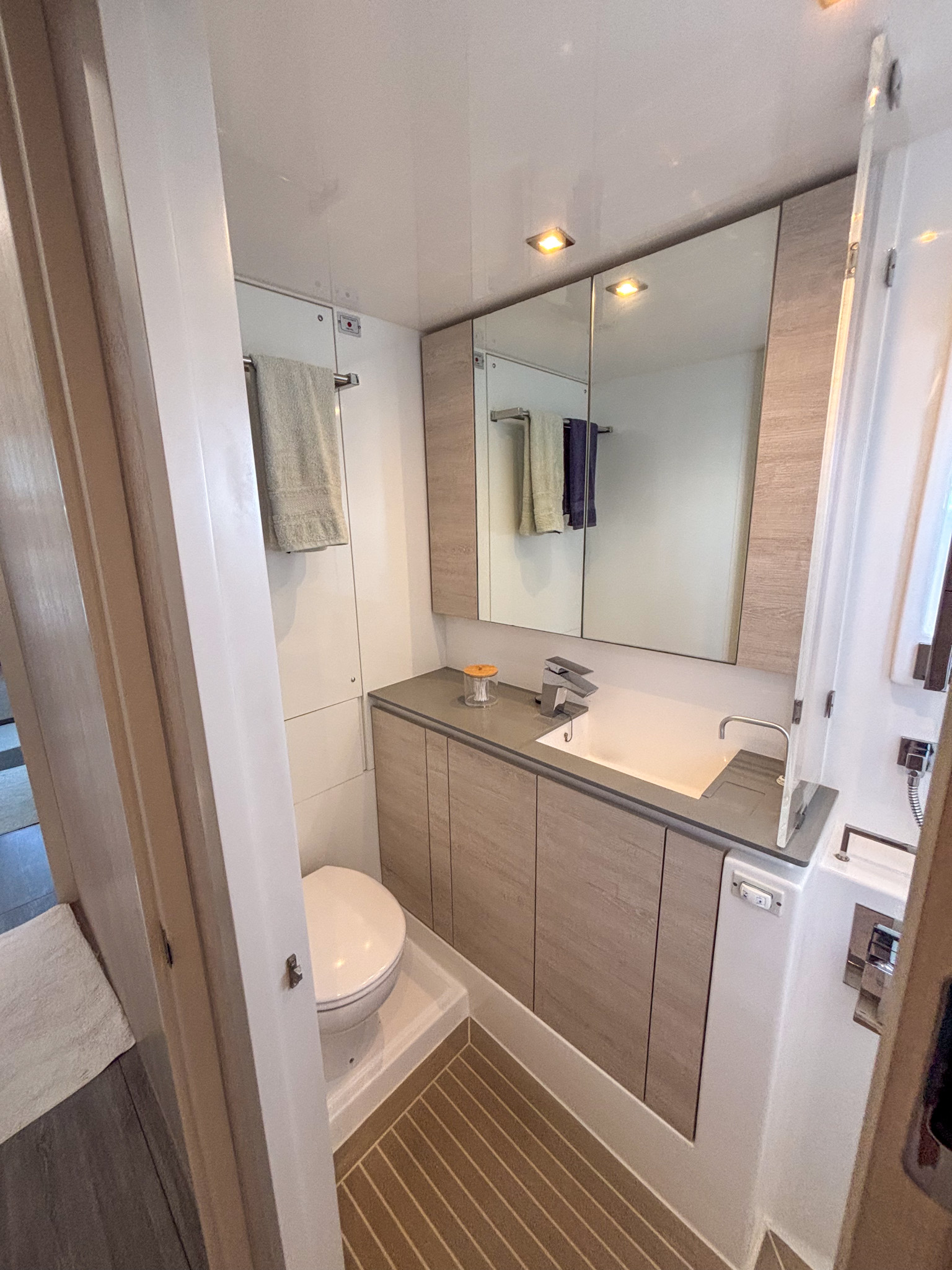 DREAM TEAM Leopard 50 catamaran for sale