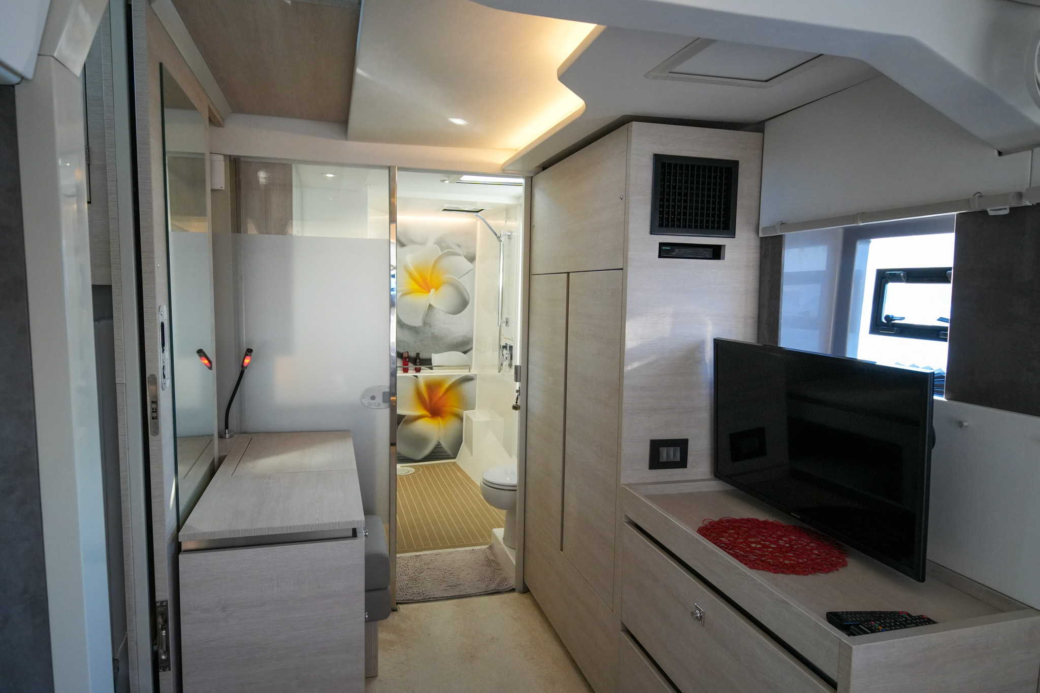 DREAM TEAM Leopard 50 catamaran for sale