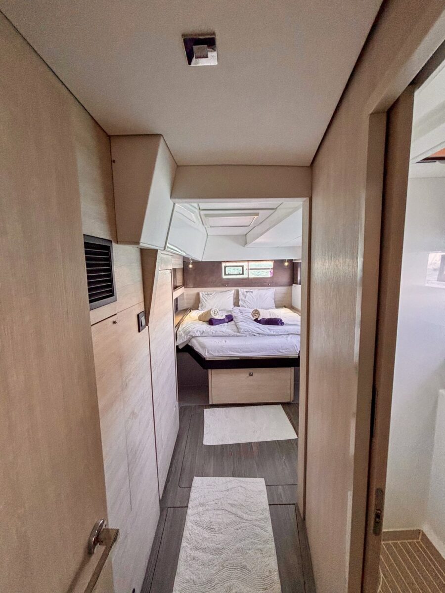 Leopard 50 catamaran Dream Team for sale – cabin-1 photo 09