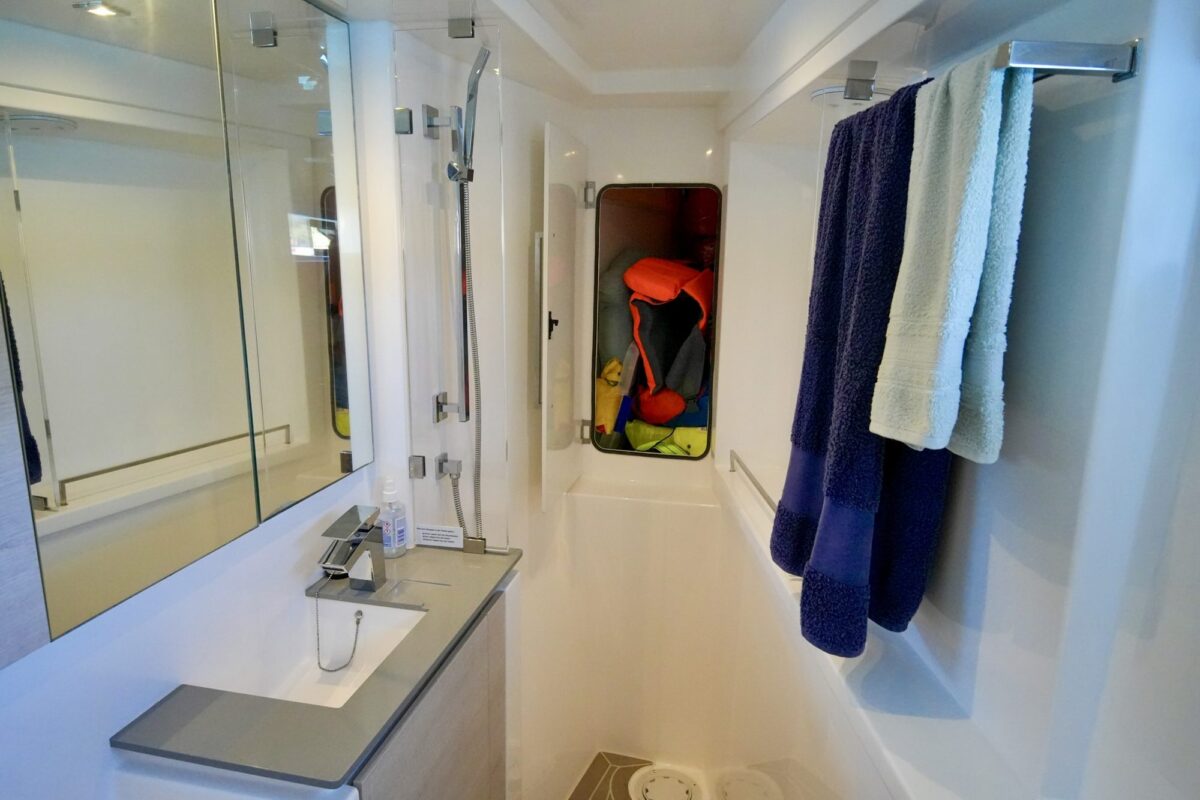 Leopard 50 catamaran Dream Team for sale – cabin-3 photo 03