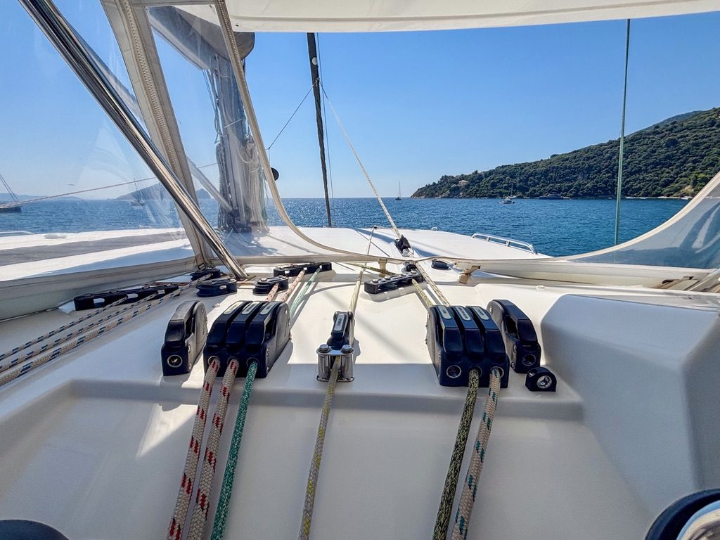 Leopard 50 catamaran Dream Team for sale – systems and engineering photo 01