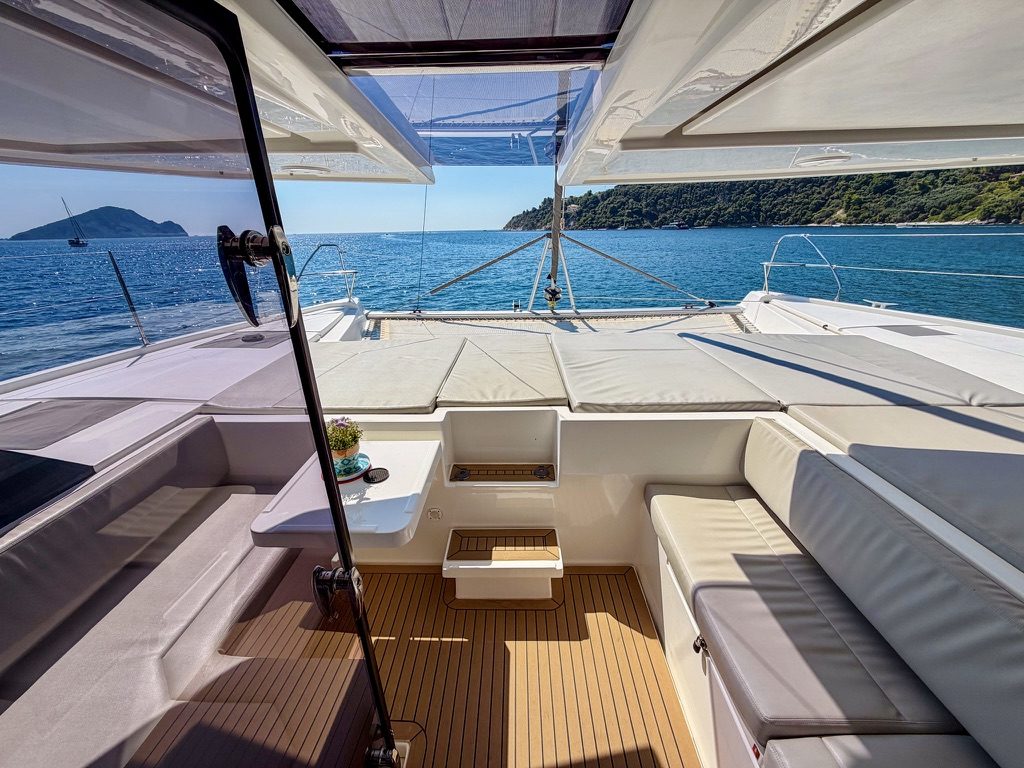 Leopard 50 catamaran Dream Team for sale – systems and engineering photo 03