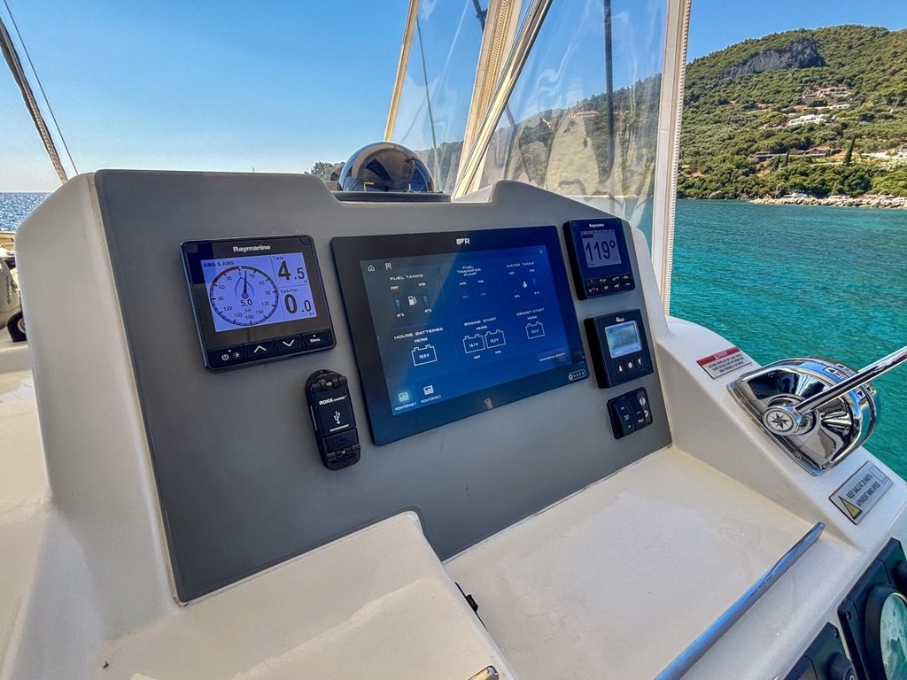 Leopard 50 catamaran Dream Team for sale – systems and engineering photo 68
