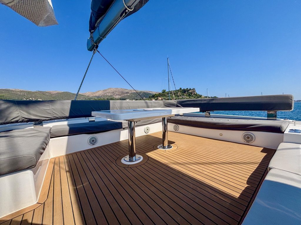 Leopard 50 catamaran Dream Team for sale – systems and engineering photo 74