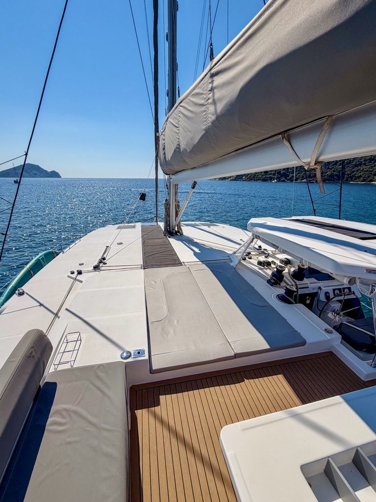Leopard 50 catamaran Dream Team for sale – systems and engineering photo 79