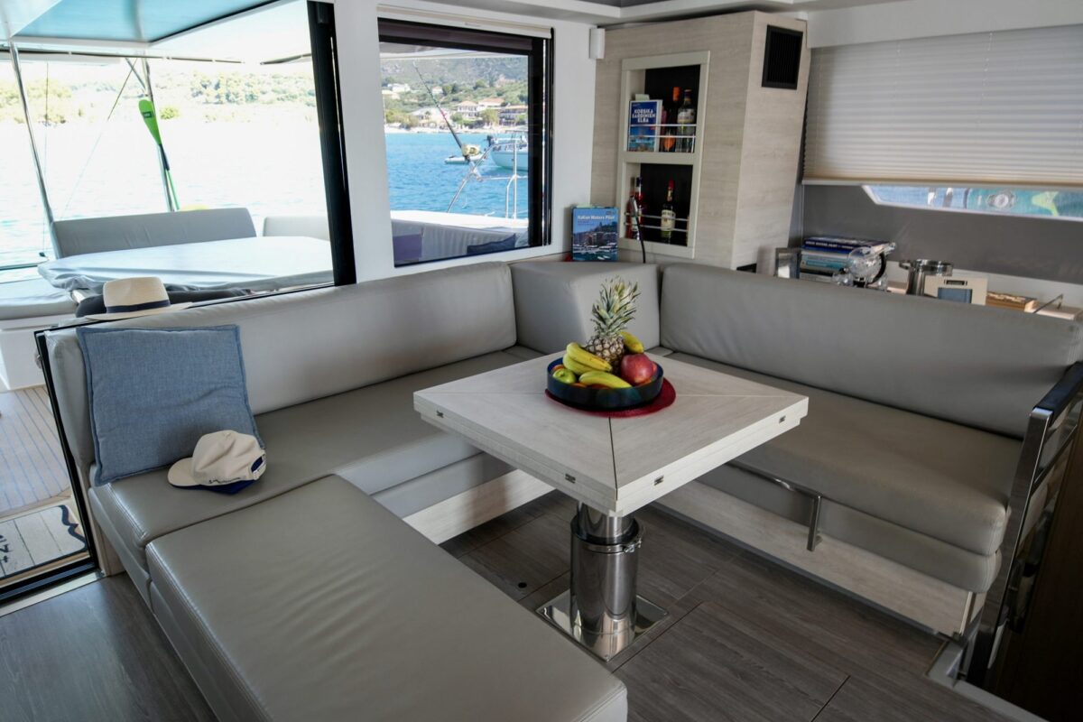 Leopard 50 catamaran Dream Team for sale – systems and engineering photo 01