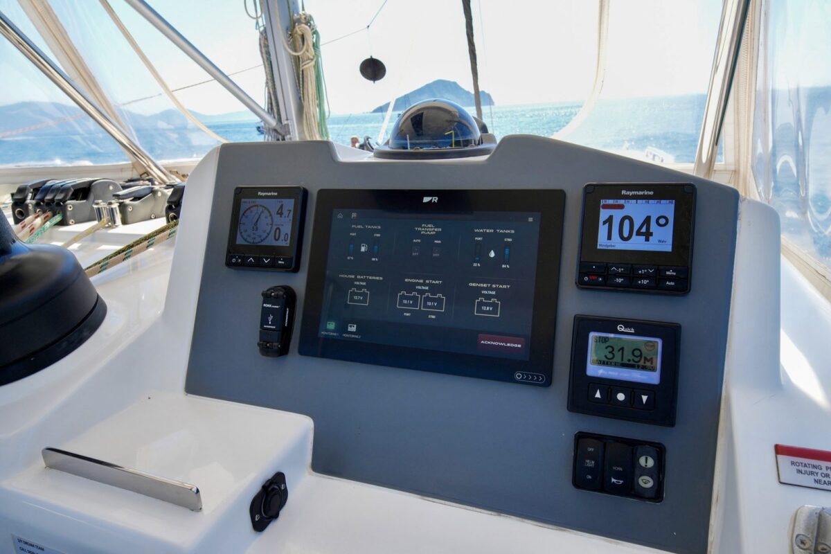 Leopard 50 catamaran Dream Team for sale – systems and engineering photo 02
