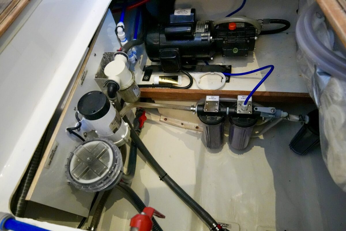 Leopard 50 catamaran Dream Team for sale – systems and engineering photo 17
