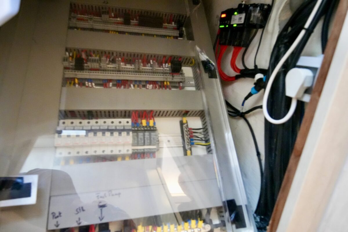 Leopard 50 catamaran Dream Team for sale – systems and engineering photo 25